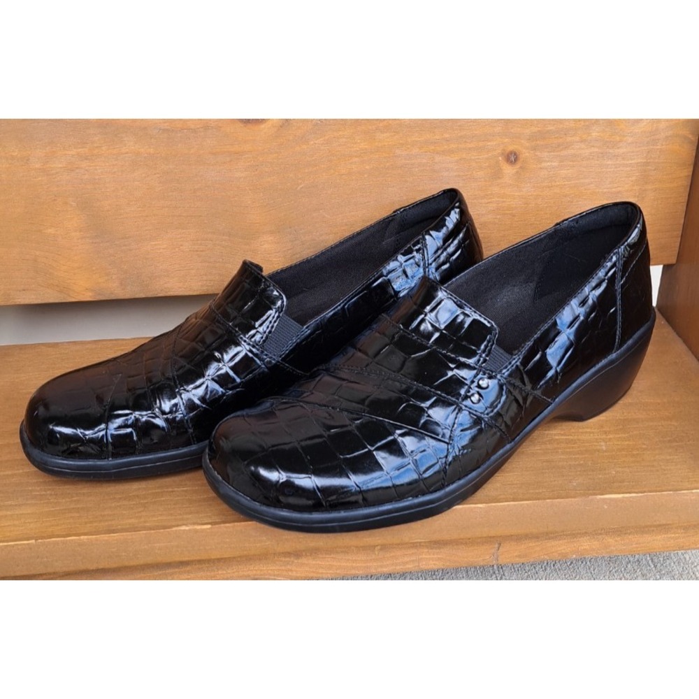 Clarks Women's May Marigold Slip-On Loafers Comfort Shoes Black 9 M